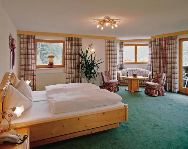 Bedroom 4, Olympia, Landeck