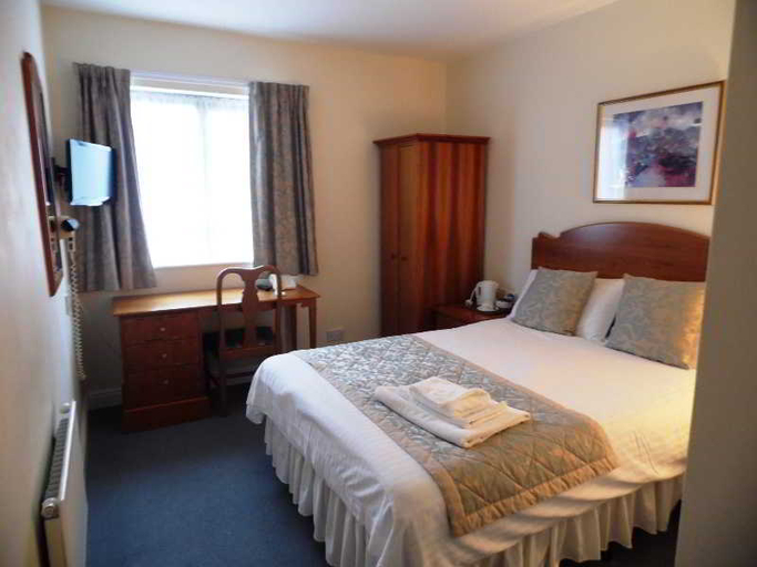 Bedroom 3, Yarnfield Park Training and Conference Centre, Staffordshire