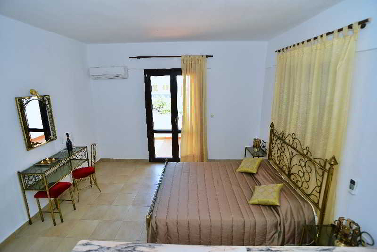 Bedroom 2, Joanna Apart-hotel, South Aegean