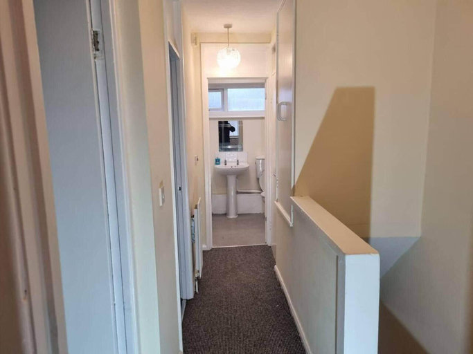 Public Area 4, Nice Residential Within Easy Reach To Town, Manchester