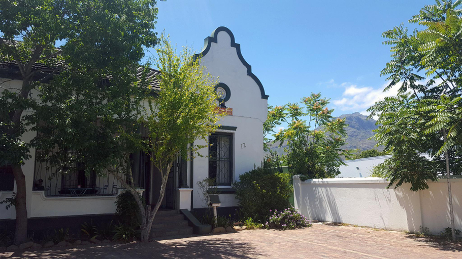 General view 5, Stumble Inn Backpackers Lodge, Cape Winelands