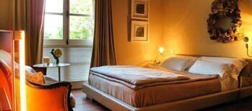 Room 2, Novavila, Pontevedra