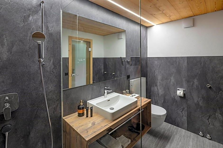 Bathroom 5, Matterhornblick, Hotel, Visp