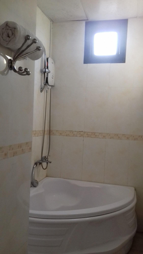 Bathroom 5, TIC Guesthouse, Tuy Hoa