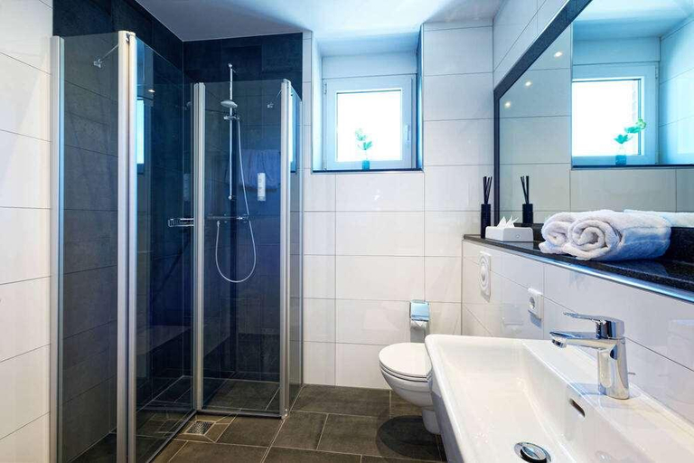 Bathroom 4, Lindenhof, Borken