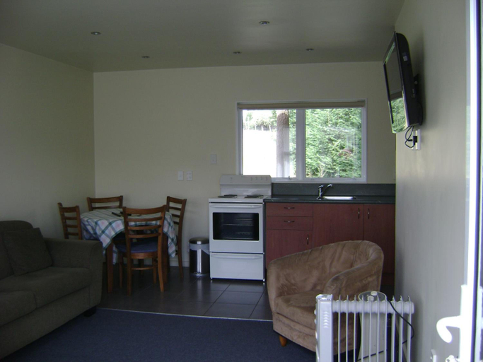 Bedroom 3, Mataki Motel, Tasman