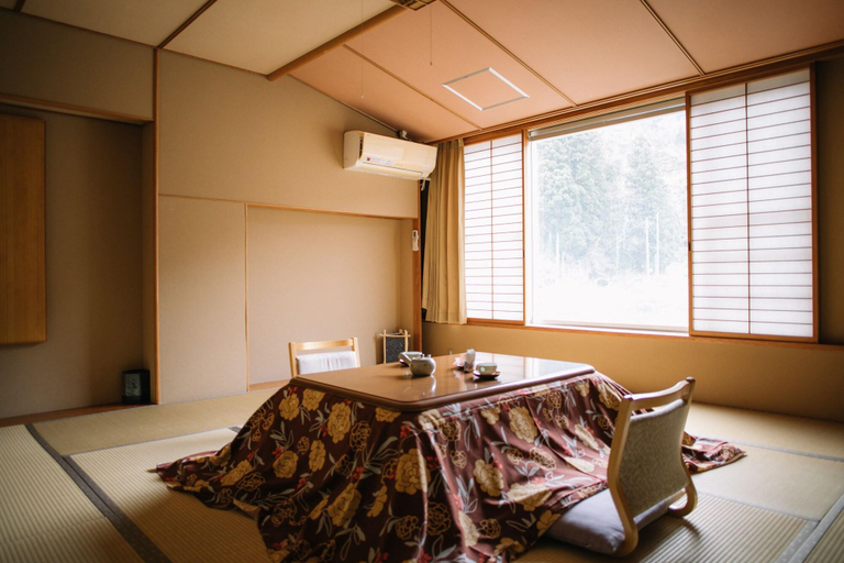 Room 2, Hana To Hotaru Yu No Sato Yukiguni, Tsunan