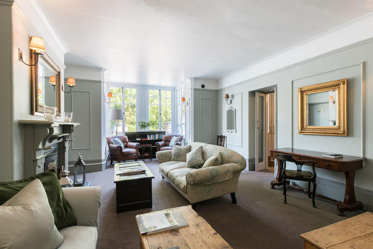 Public Area 4, The Rosevine, Cornwall
