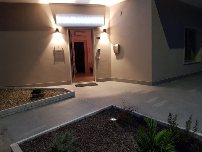 Exterior & Views 2, La Locanda d'Oro, Cagliari