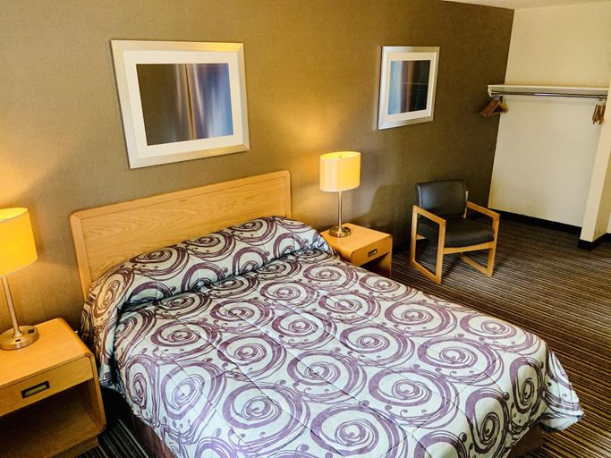 Room 3, Green Acres Motel, Peel