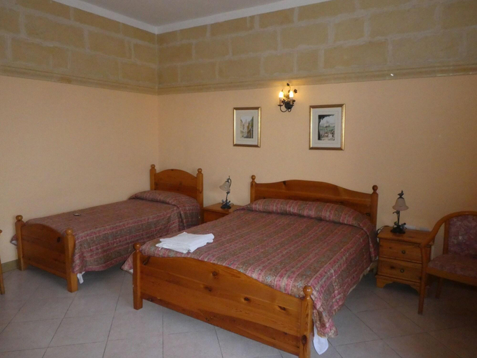 Room 4, San Antonio Guest House