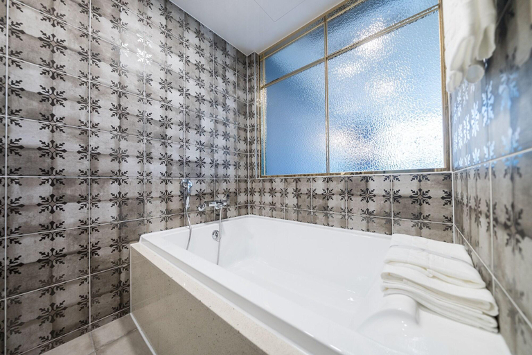 Bathroom 4, Hotel Four Star, Gyeyang