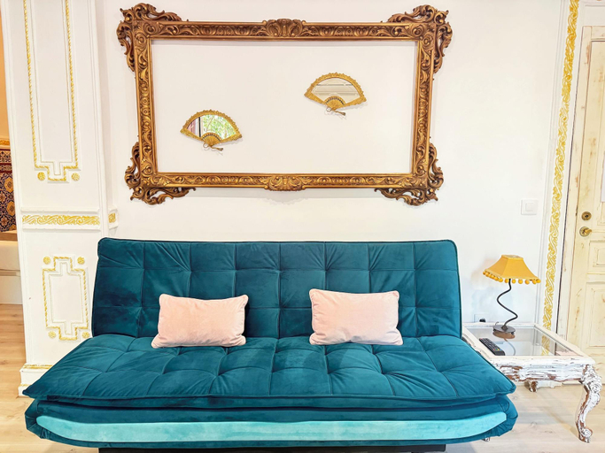 Room 5, Palace House Hércules 92, Sevilla