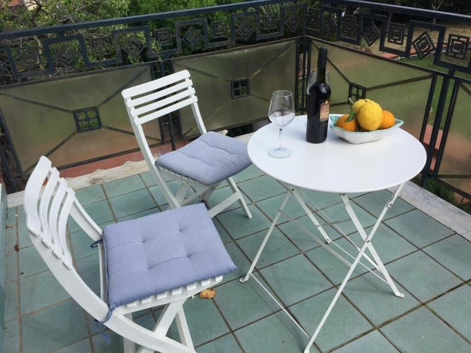 Room 5, Villa Irma, Napoli
