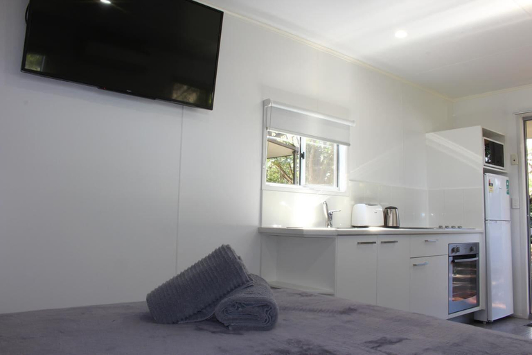 Room 5, Huntsville Caravan Park, Maryborough