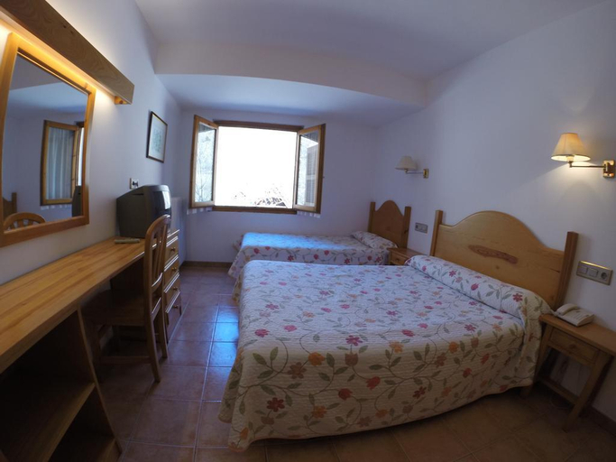 Bedroom 3, El Pilar, Huesca