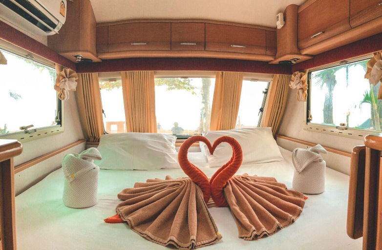 Room 4, Beach House Camp, Sattahip