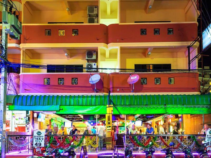 Exterior & Views 2, Harrys Hotel, Bar & Restaurant, Pattaya