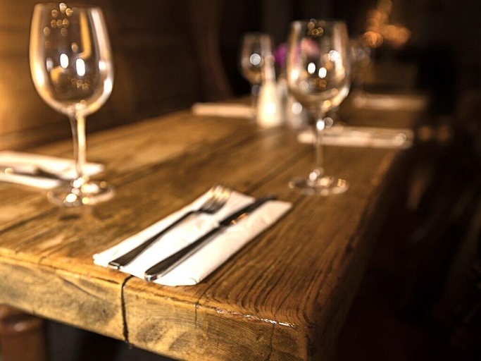 Food & Drinks 3, The White Bear, Warwickshire