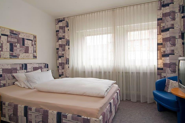 Bedroom 4, Rosenhotel, Zweibrücken
