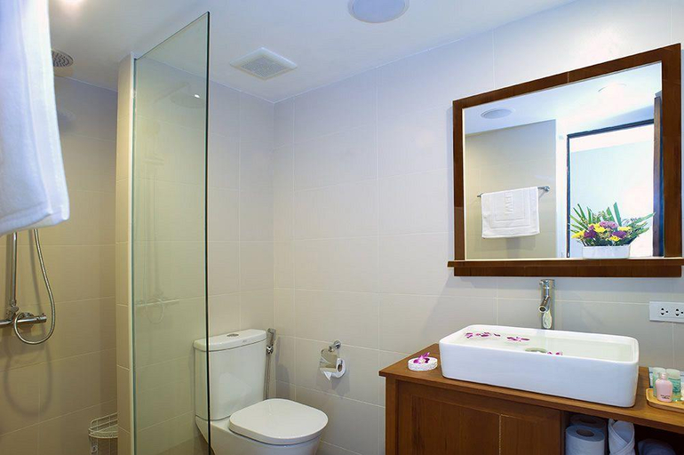 Bathroom 3, Baan Bophut Beach Hotel, Ko Samui