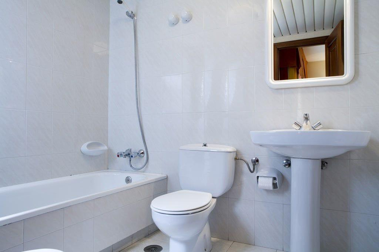 Bathroom 5, Hotel Siroco Portonovo, Pontevedra