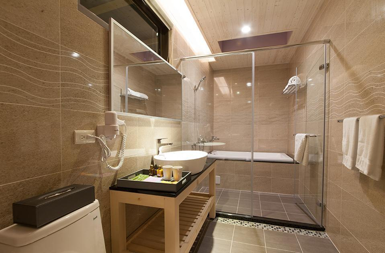 Bathroom 4, Sun Star Bed and Breakfast, Hualien