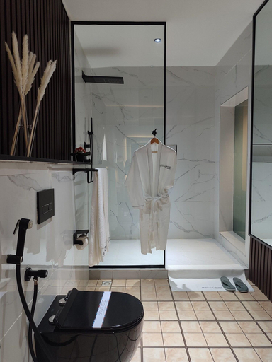 Bathroom 5, BRICKSPOINT BOUTIQUE APARTHOTEL ASOKORO, AbujaMun