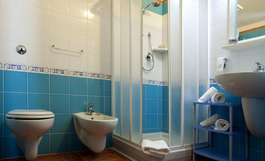 Bathroom 4, Hotel Le Sabbie, Carbonia-Iglesias