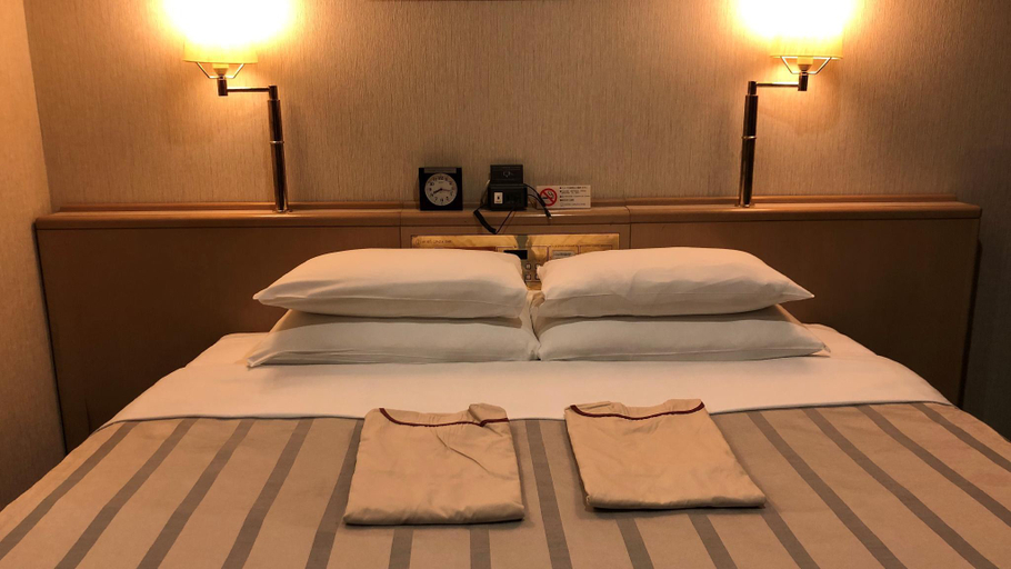 Bedroom 3, Ginza Daiei, Chūō