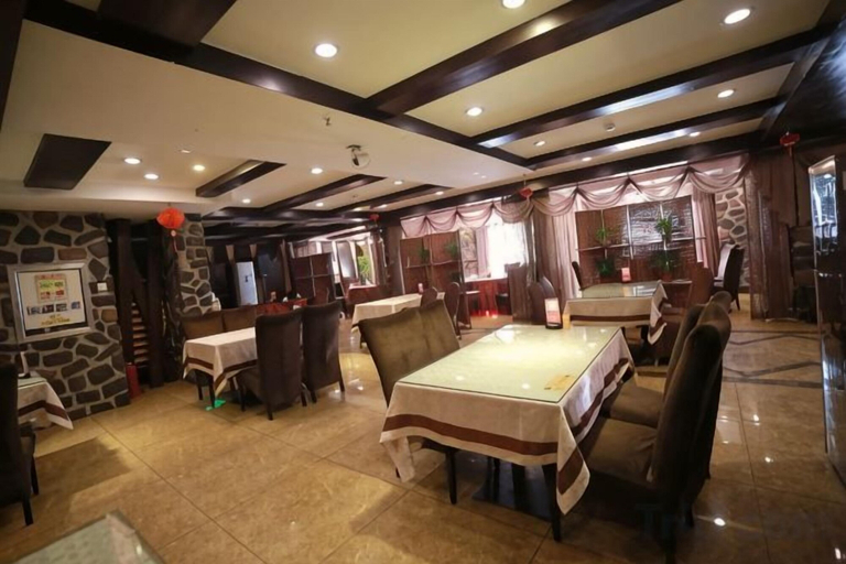 Food & Drinks, Junyue Baihe Theme Hotel, Karamay