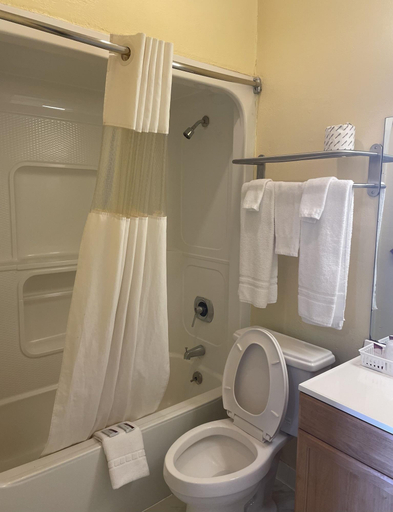 Bathroom 5, Relax Inn, Frio