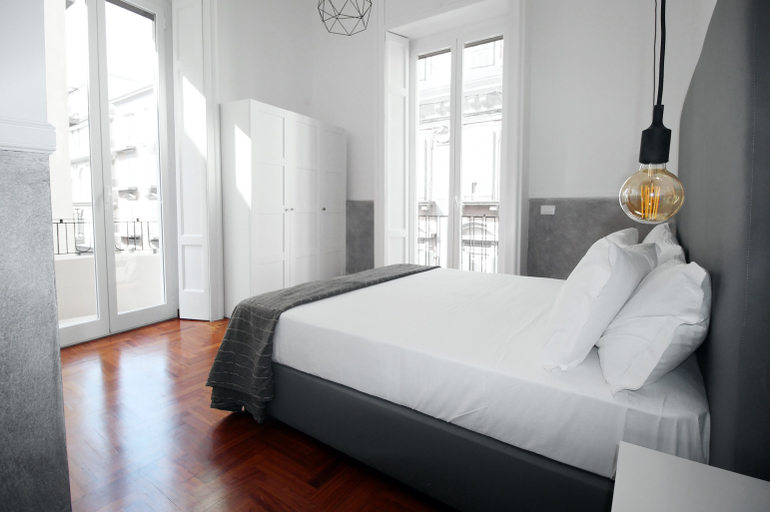 Bedroom 5, Toledostop, Napoli