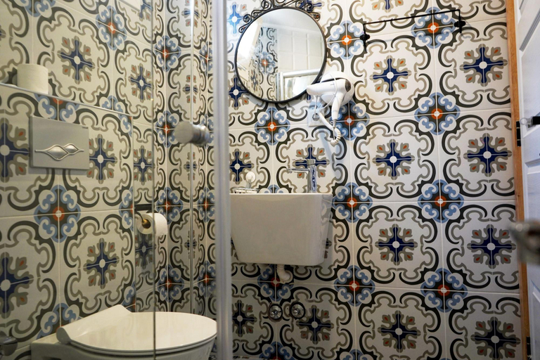 Bathroom 5, İsinda Pansiyon, Kaş