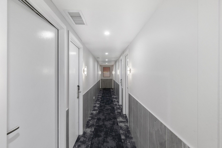 Public Area 2, Kolmar Inn, Manukau