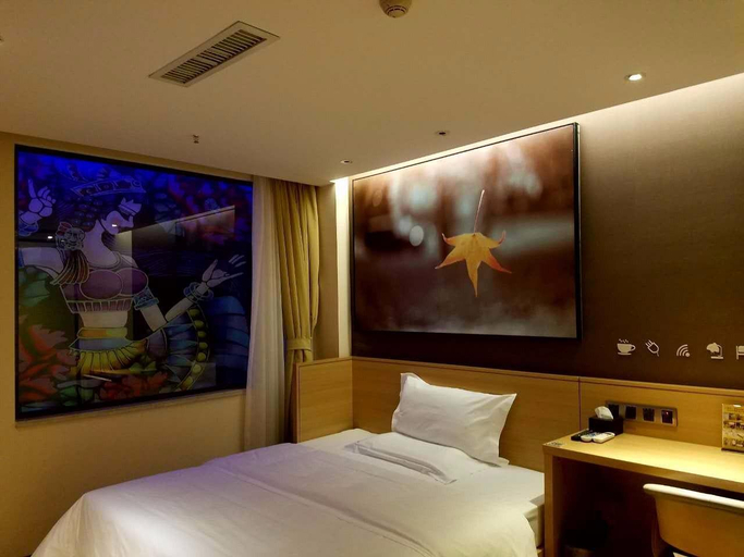 Bedroom 3, Iu Hotel Kunming Xishan Wanda Plaza Railway Statio, Kunming