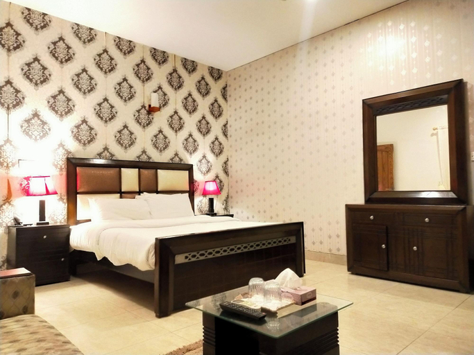 Room 4, Livin Hub Guest House, Islamabad