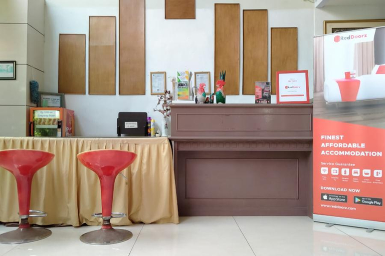 Lobby, Formerly RedDoorz @ Hotel Surabaya Sumenep, Pulau Madura
