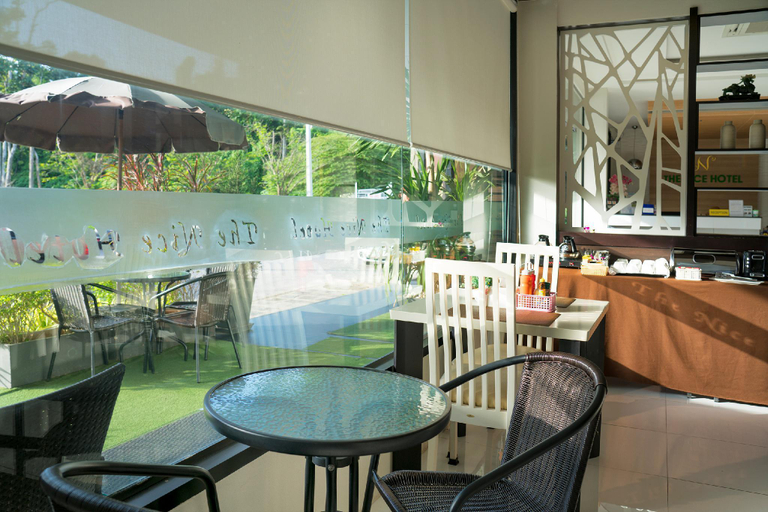 Food & Drinks 5, The Nice Hotel, Mueang Krabi