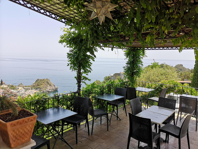 Food & Drinks 5, Terra Rossa, Messina