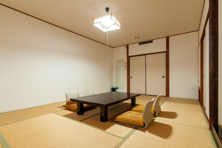 Bedroom 3, Kikuchi Grand Hotel, Kikuchi