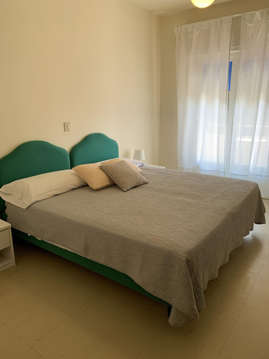 Bedroom 4, Deanna Golf, Ravenna