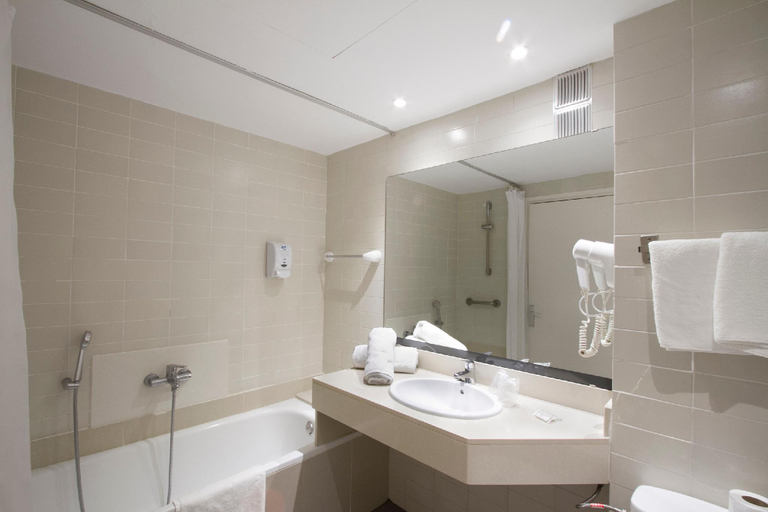 Bathroom 3, Hotel Villa Garbí, Girona