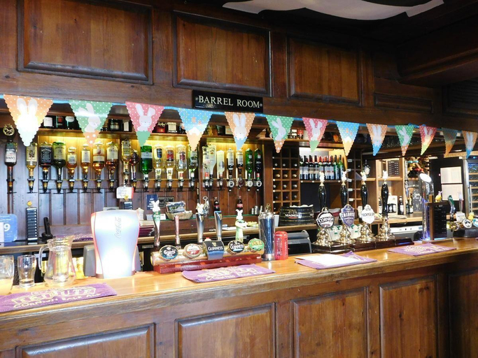 Food & Drinks 4, The Edgcumbe Arms, Cornwall