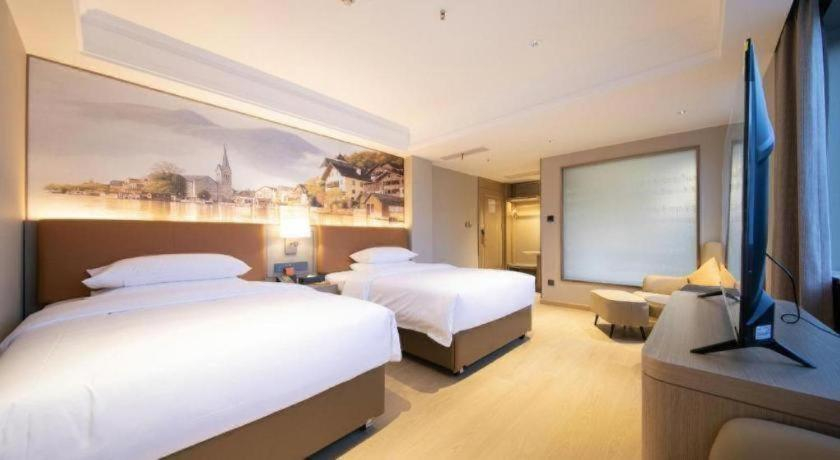 Bedroom 2, Vienna Hotel Hubei Jinzhou Changjiang University, Jingzhou