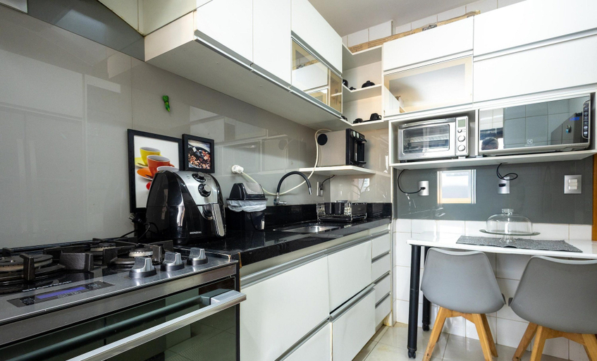 Private kitchen 2, 3-bedroom Apt in Setor Bueno Pzia0304, Goiania