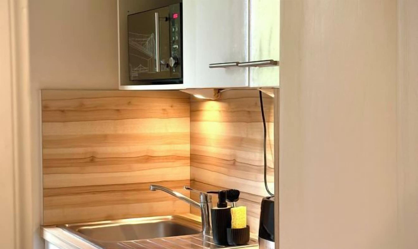Private kitchen 1, Charming studio, train station nearby, Indre-et-Loire