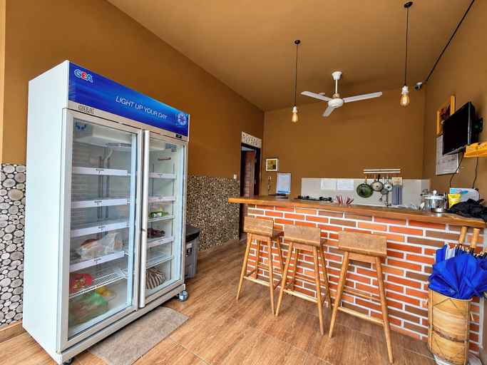 Food & Drinks 5, Pondok Juli Canggu, Badung