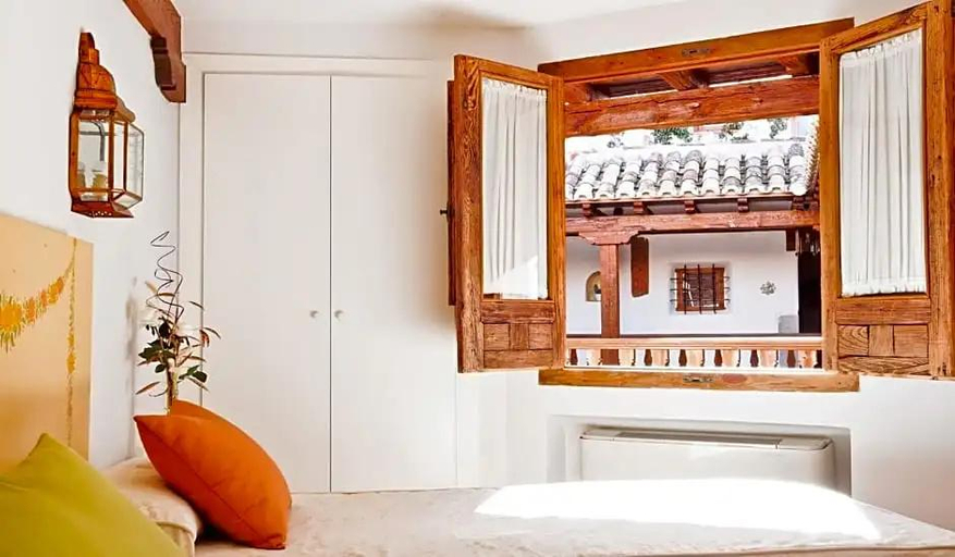 Bedroom, Posada del Tio Juanon, Madrid