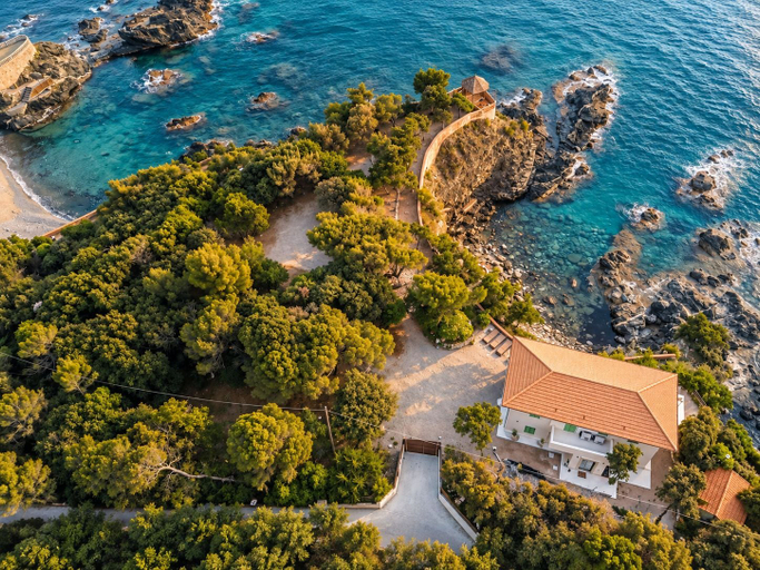 Exterior 5, Roc Villa - 2 Private Beach Accesses, Livorno
